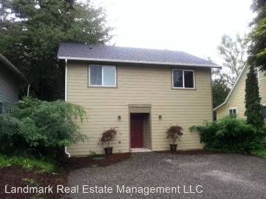 Main picture of 1605 Moore St