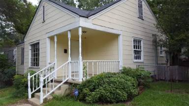 Main picture of 214 Sunny Lane Dr