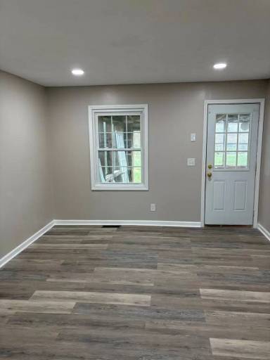 Main picture of 48 Greenlawn Dr
