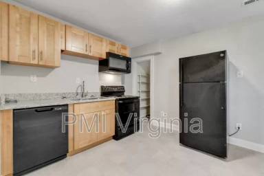 Main picture of 7 Decatur St