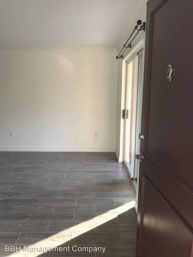 Main picture of 15353 Maturin Dr