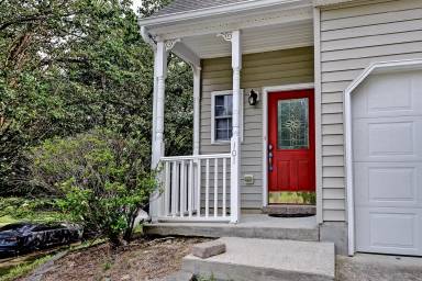 Main picture of 101 Susan Dr
