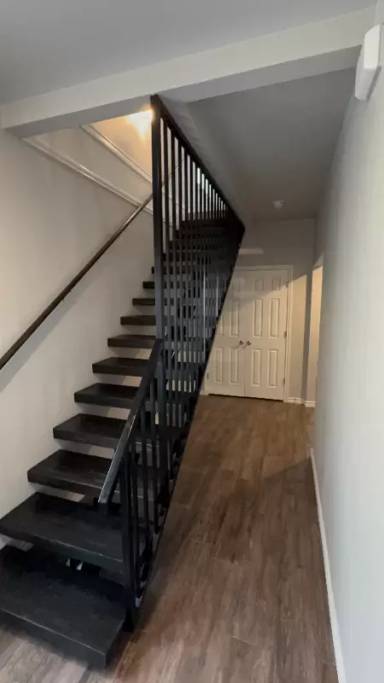Main picture of 208 N Gilmer St