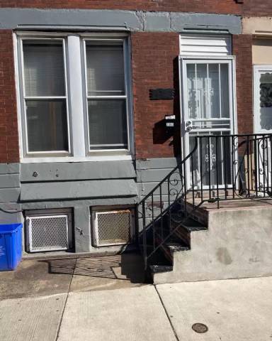 Main picture of 2547 N Bancroft St
