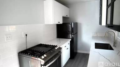 Main picture of 1015 E Ocean Blvd