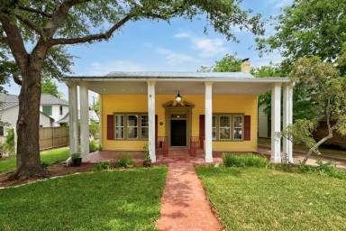 Main picture of 1604 Pease Rd