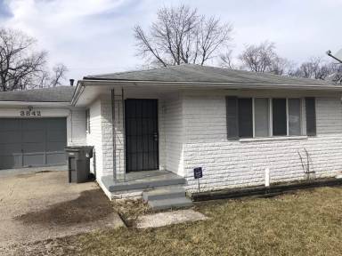 Main picture of 3842 N Pasadena Ave