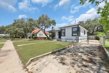 Main picture of 1215 Avant Ave