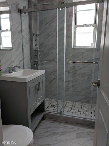 Main picture of 2600 E 21st St