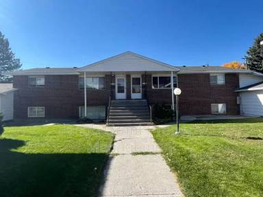 Main picture of 2122 Saint Clair Rd