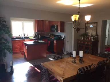 Main picture of 306 S Grove Ave