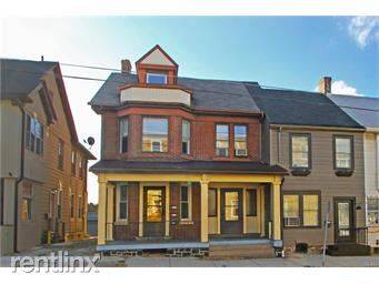 Main picture of 602 Main St