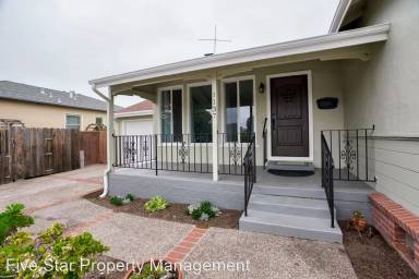 Main picture of 1137 Clovelly Ln