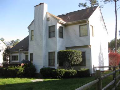 Main picture of 104 Runaway Ln