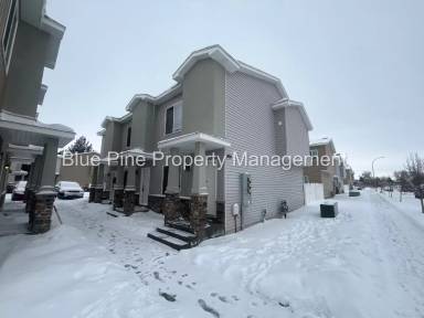 Main picture of 700 S Saturn Ave
