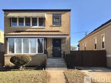Main picture of 5735 S Meade Ave