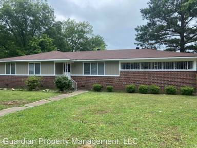 Main picture of 401 Madison Ct