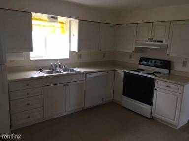 Main picture of 3664 E Main St
