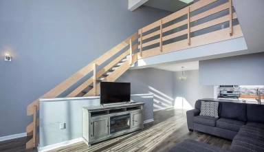 Main picture of 703 Cherrington Dr