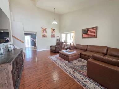 Main picture of 8807 Silver Glen Dr