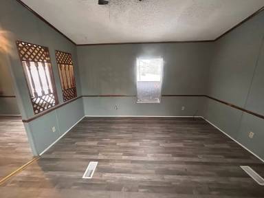 Main picture of 201 Williams Cir