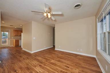 Main picture of 202 Brooklyn Dr