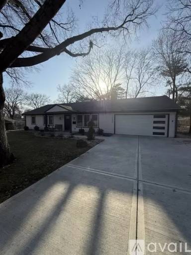 Main picture of 10008 Nall Ave