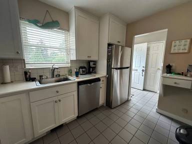 Main picture of 2249 Commonwealth Ave