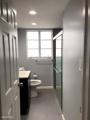 Main picture of 3018 Oak St