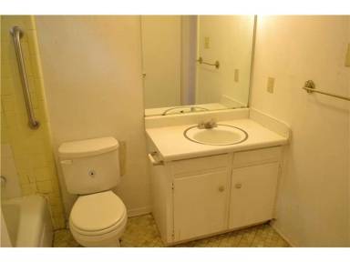 Main picture of 1107 N Locust St