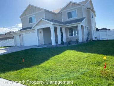 Main picture of 282 Cameron Loop