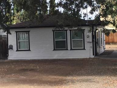 Main picture of 145 W Highland Ave