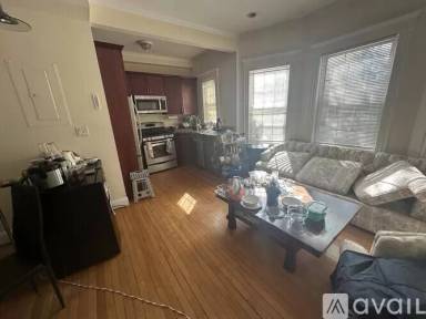 Main picture of 154 Magazine St
