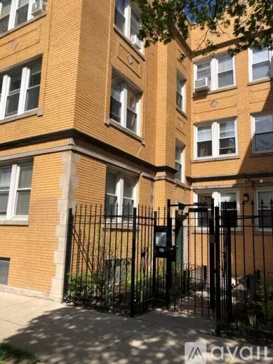 Main picture of 4423 W Fullerton Ave