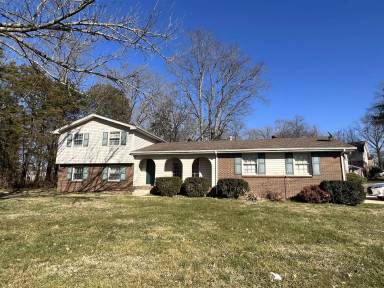 Main picture of 2900 Moss Spring Dr
