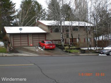 Main picture of 230 NW Larry St
