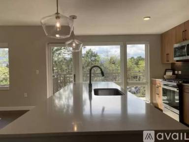 Main picture of 2359 Arapahoe Ave