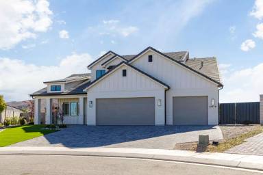 Main picture of 3018 E Alderann St