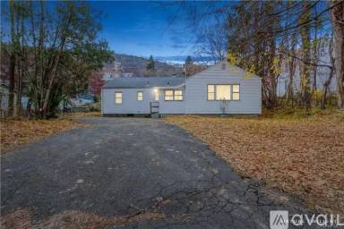 Main picture of 117 Hudson Ave