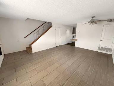 Main picture of 1106 E Sanger St