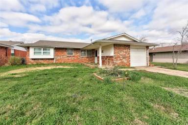 Main picture of 1001 Hampton Dr