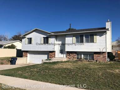 Main picture of 1459 E Lexington Dr