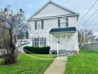 Main picture of 2850 Lawrence Ave