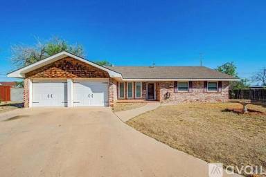 Main picture of 3921 Maple Ave