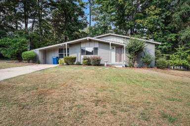 Main picture of 545 Edgecrest Dr