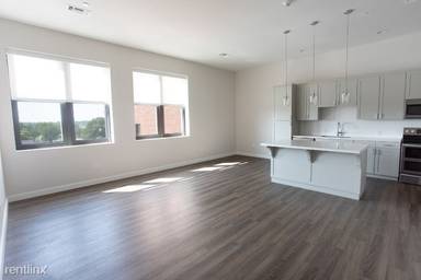 Main picture of 201 S Main St