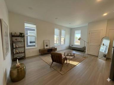 Main picture of 7110 N Greenwich Ave