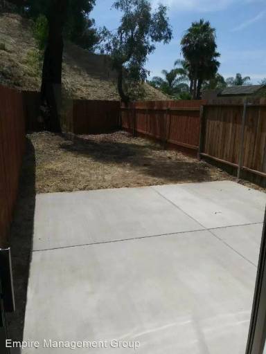 Main picture of 2424 S Ridgewood Dr