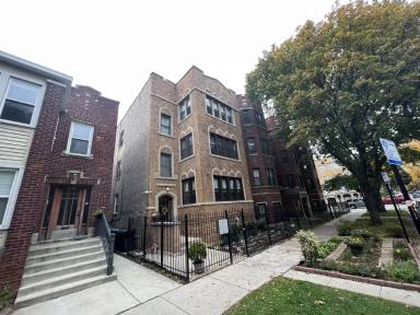 Main picture of 5156 N Leavitt St
