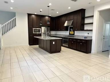 Main picture of 1387 S Maya Way